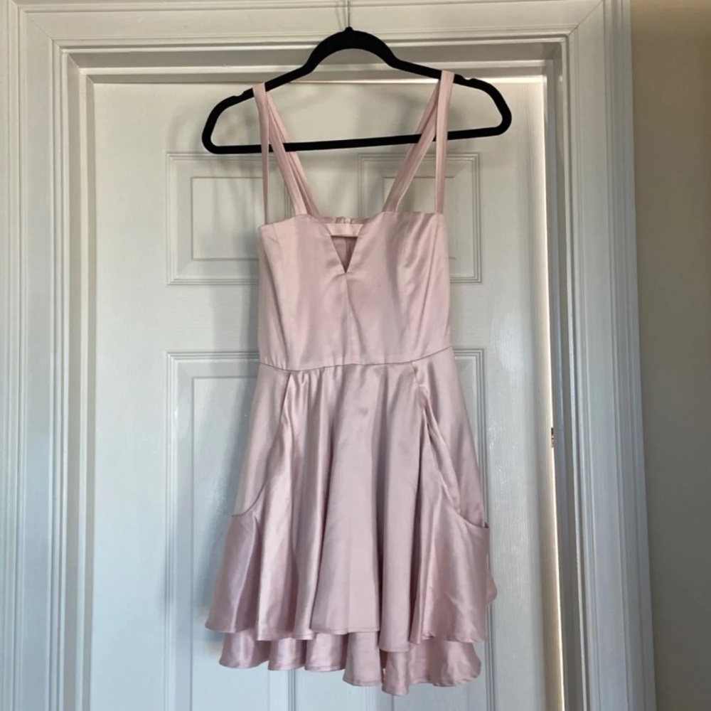 💖Lovely pink dress, full skirt, silky soft!✨